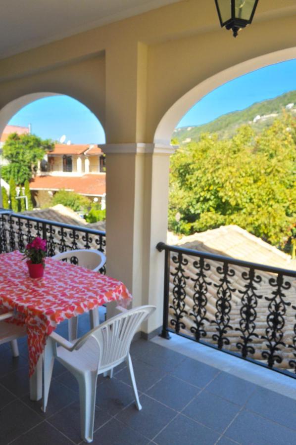 Yannis - Holiday Apartments On Agios Gordios Beach In Corfu Exteriör bild
